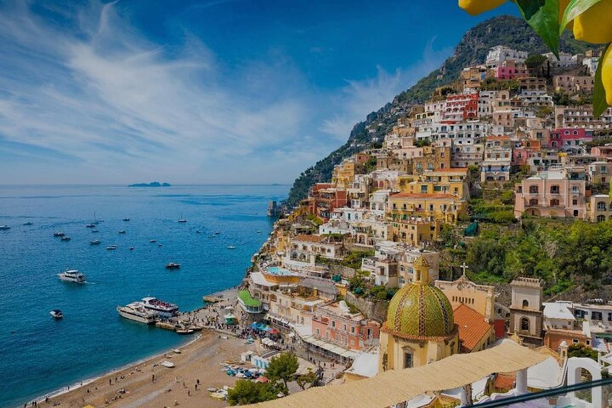 Výhled na Positano na pobřeží Amalfi