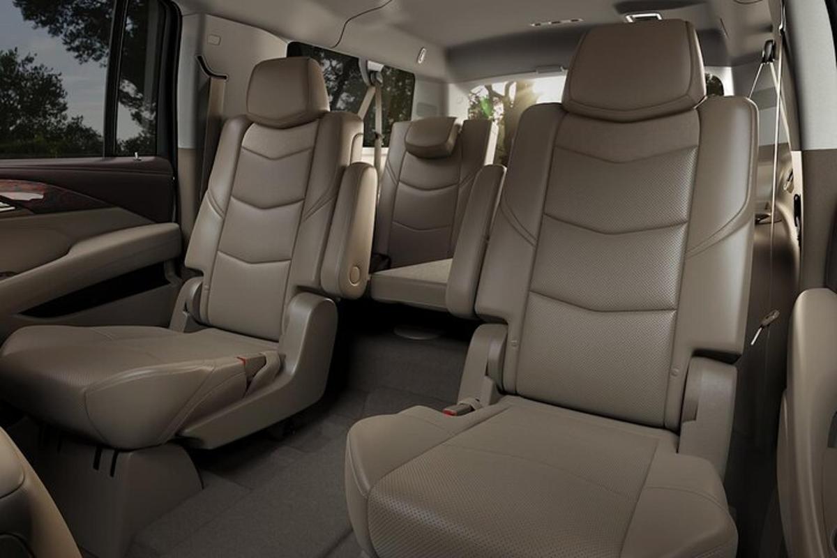 una vista dels seients posteriors d'una minivan
