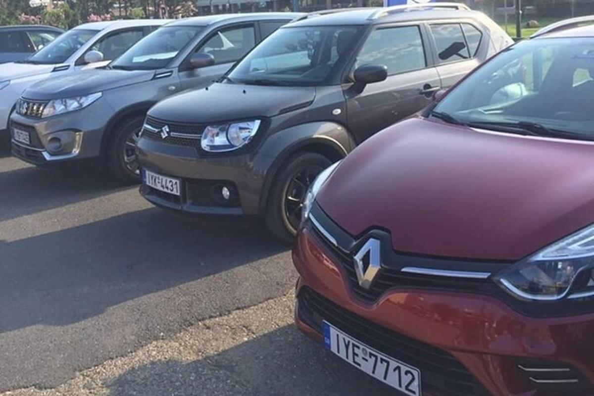 rida pargitud autosid parklas
