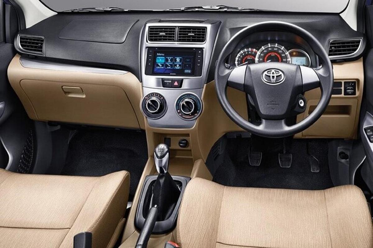Vaade Toyota Tataroth Preceptrumi auto sisemusele