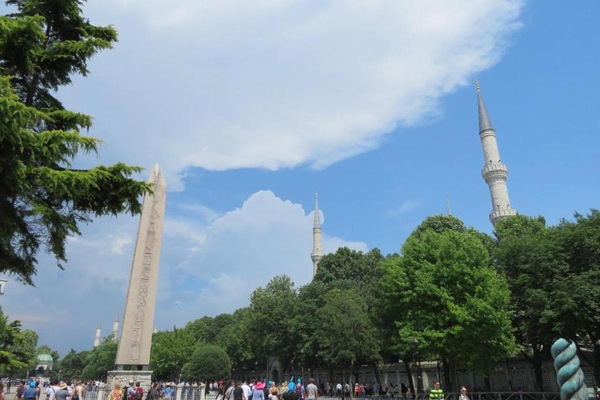 Pohled na Washingtonský monument a obelisk
