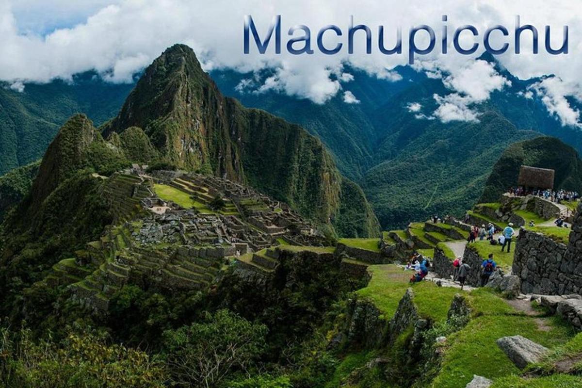 một góc nhìn về Machu Picchu trên núi