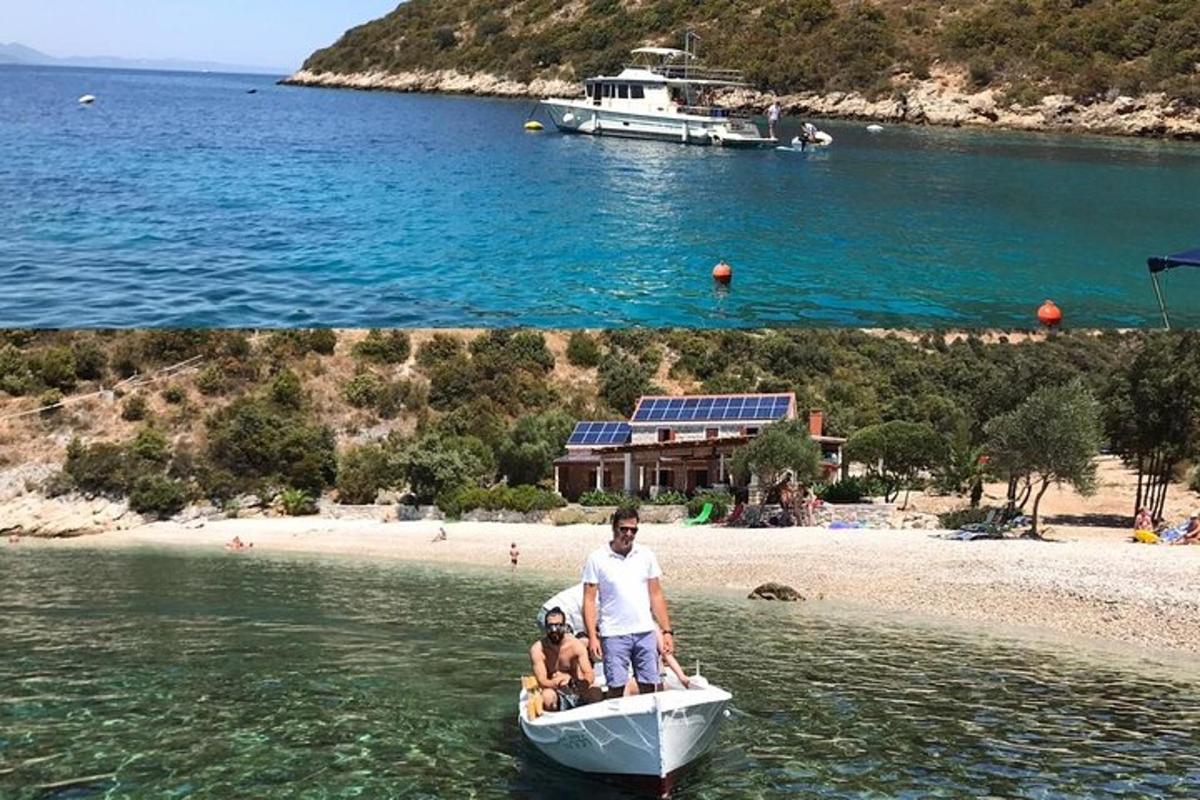 Ένας άντρας και ένας σκύλος σε μια βάρκα στο νερό