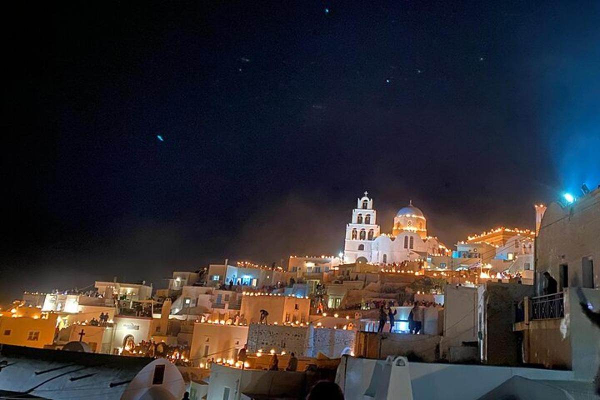 ein Blick auf eine Stadt bei Nacht