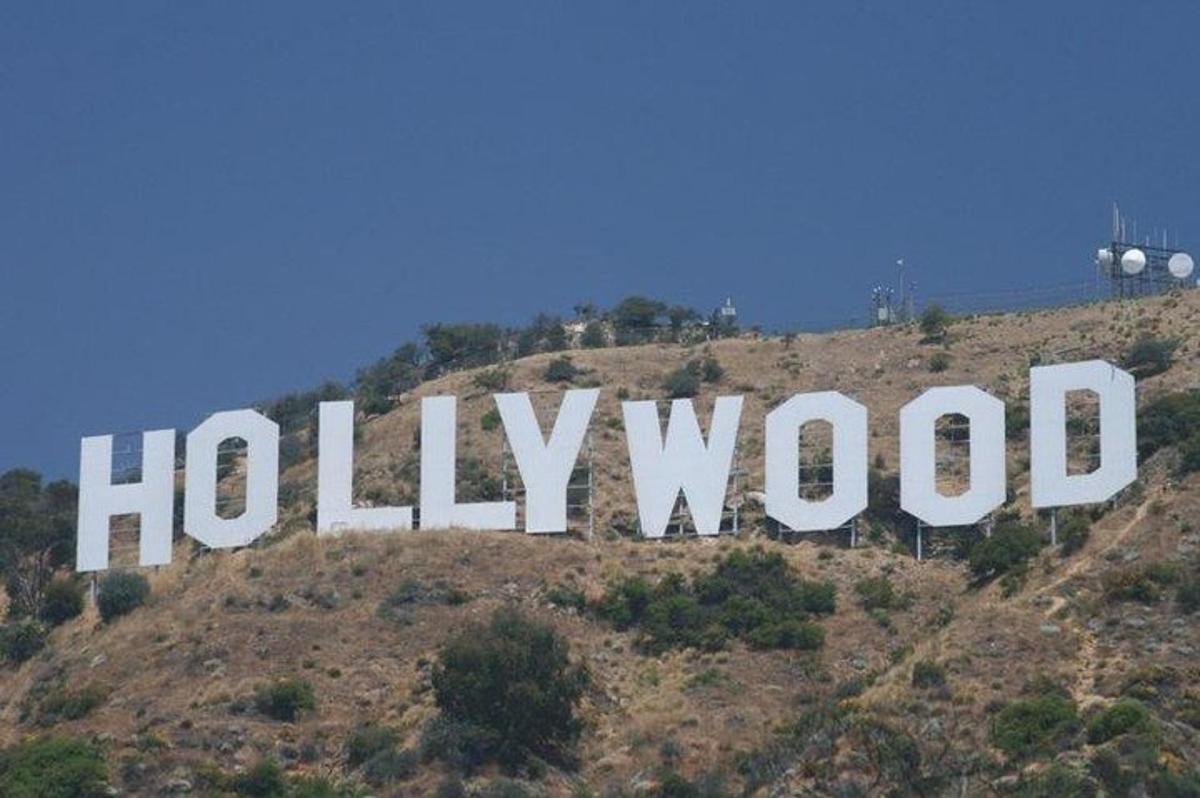 suur Hollywoodi silt mäe otsas