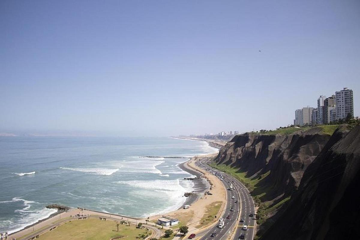 pemandangan udara pantai dan lautan