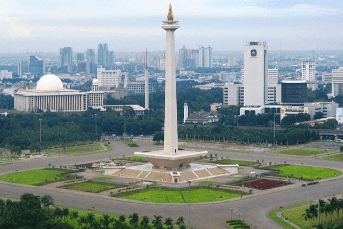 suur monument suure linna ees