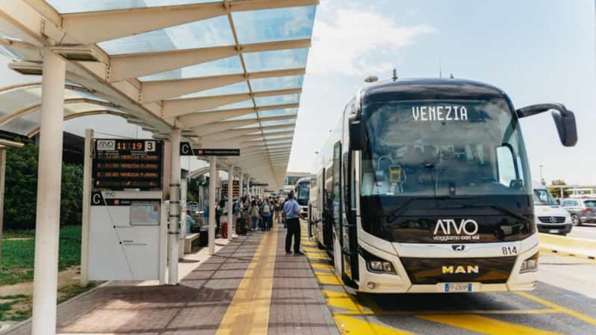 buss on pargitud bussipeatuses