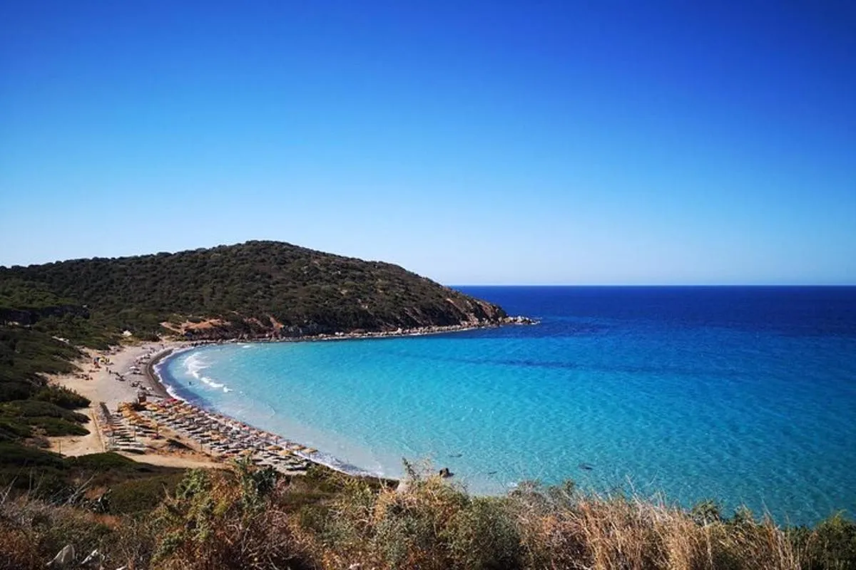 Villasimius és Solanas strandok egynapos kirándulás Cagliariból furgonnal