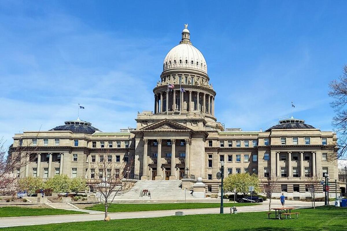 a large building with a dome on top of it