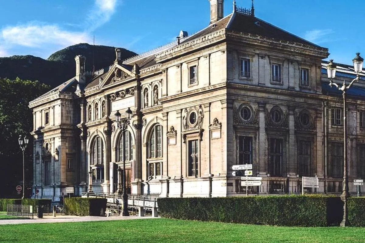 Explorez Grenoble en 60 minutes avec un Local – photo 7
