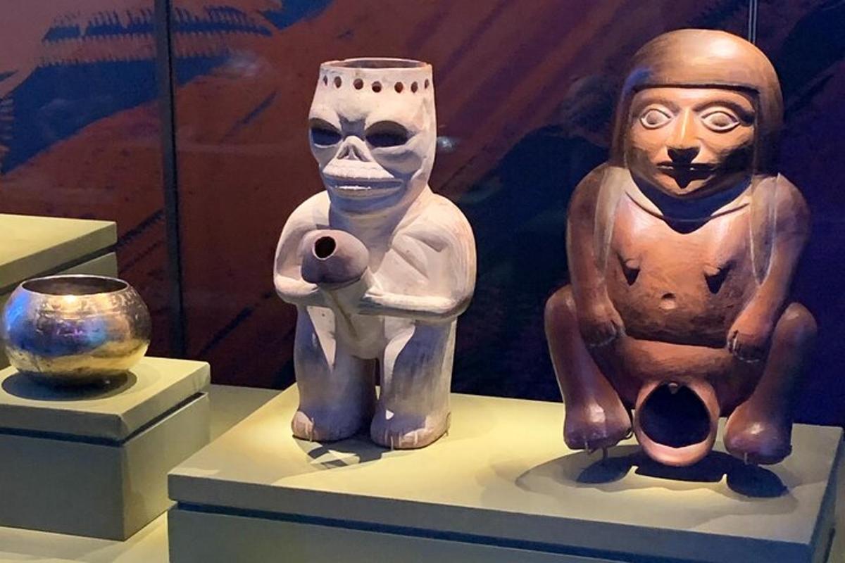 博物馆展出的一组文物