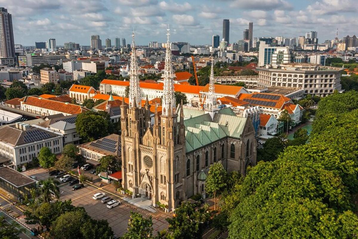 vista aèria d'un gran edifici d'una ciutat