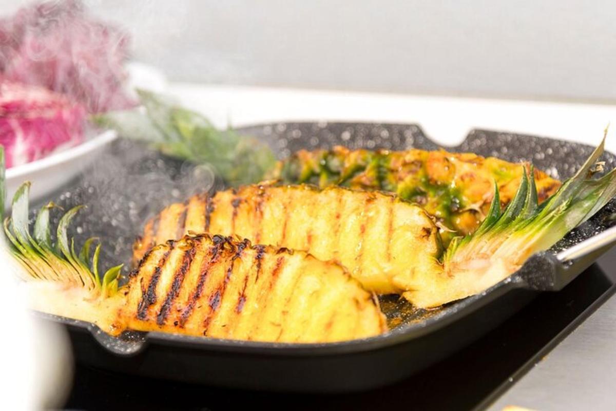 肉片が入った鍋料理