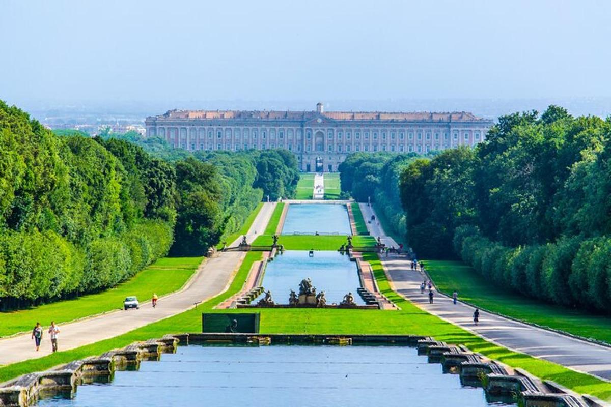 vaade Versailles'i paleele aedadest