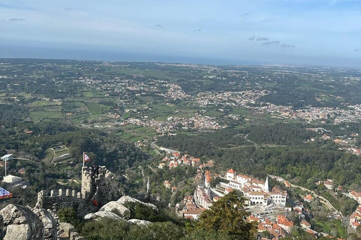 pohled na město z vrcholu hory