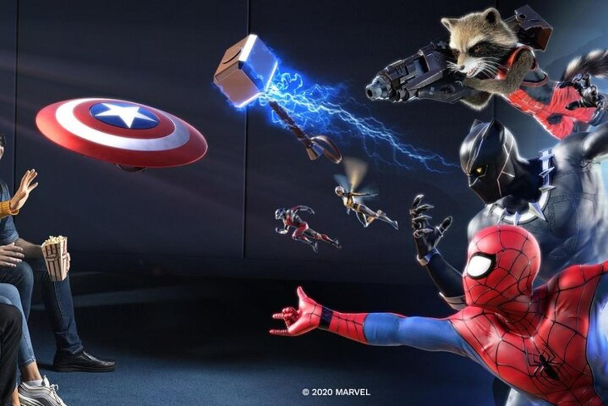 un gruppo di Spider-Man e degli Avengers su un muro