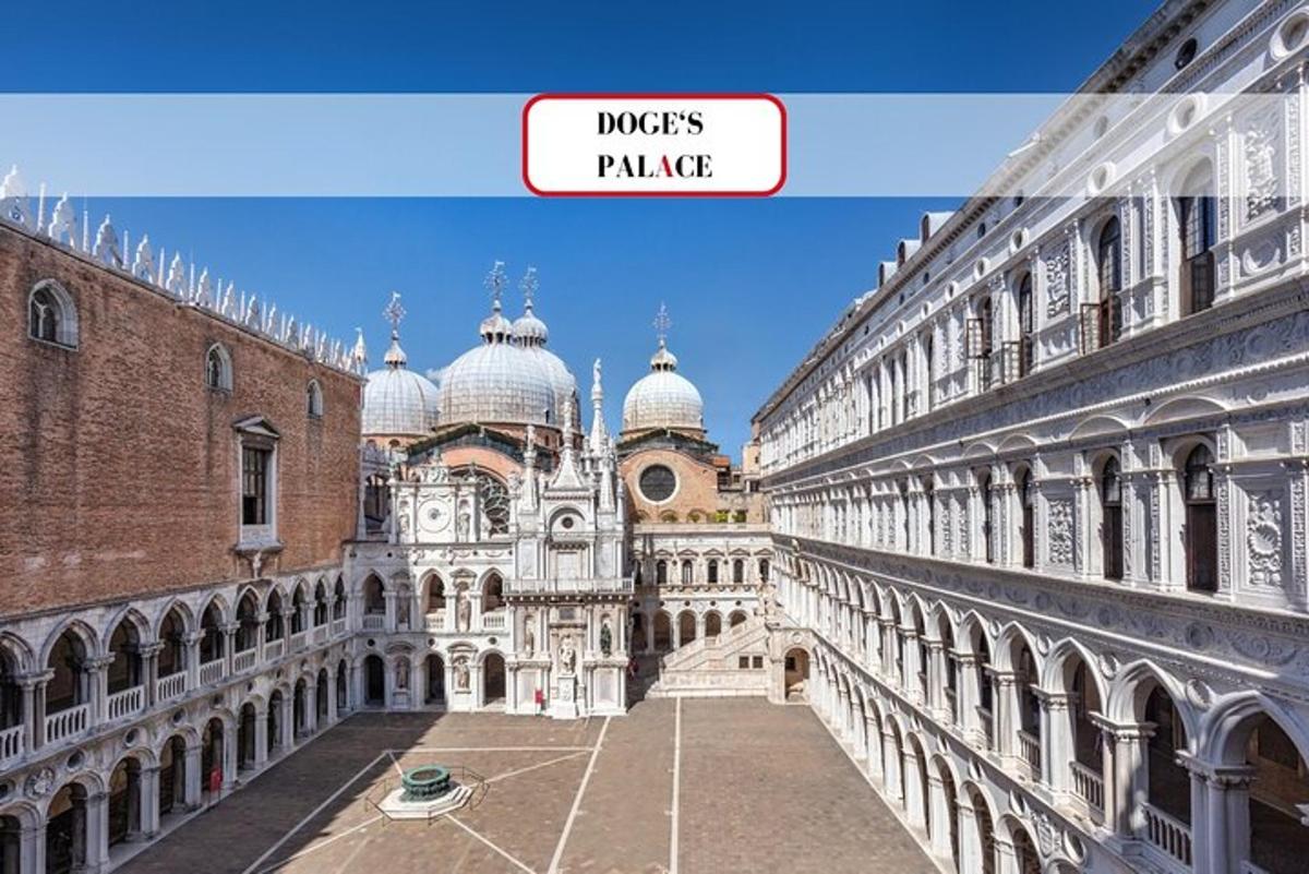 pohľad na budovu s nápisom „Indexs Palace“