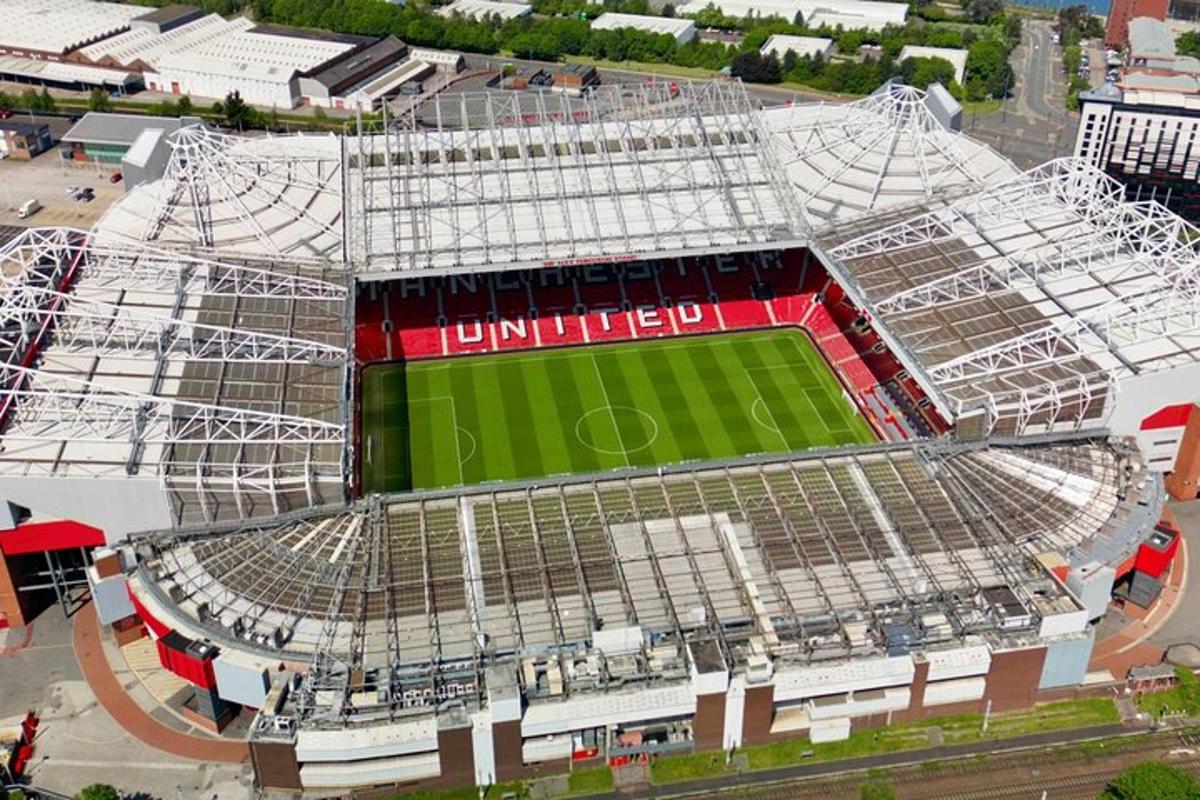 letecký pohled na fotbalový stadion