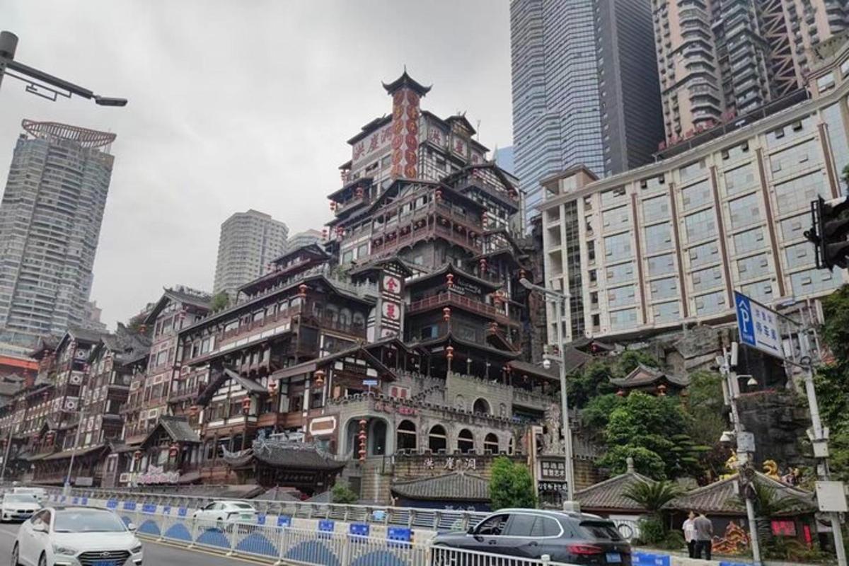 a large building in the middle of a city