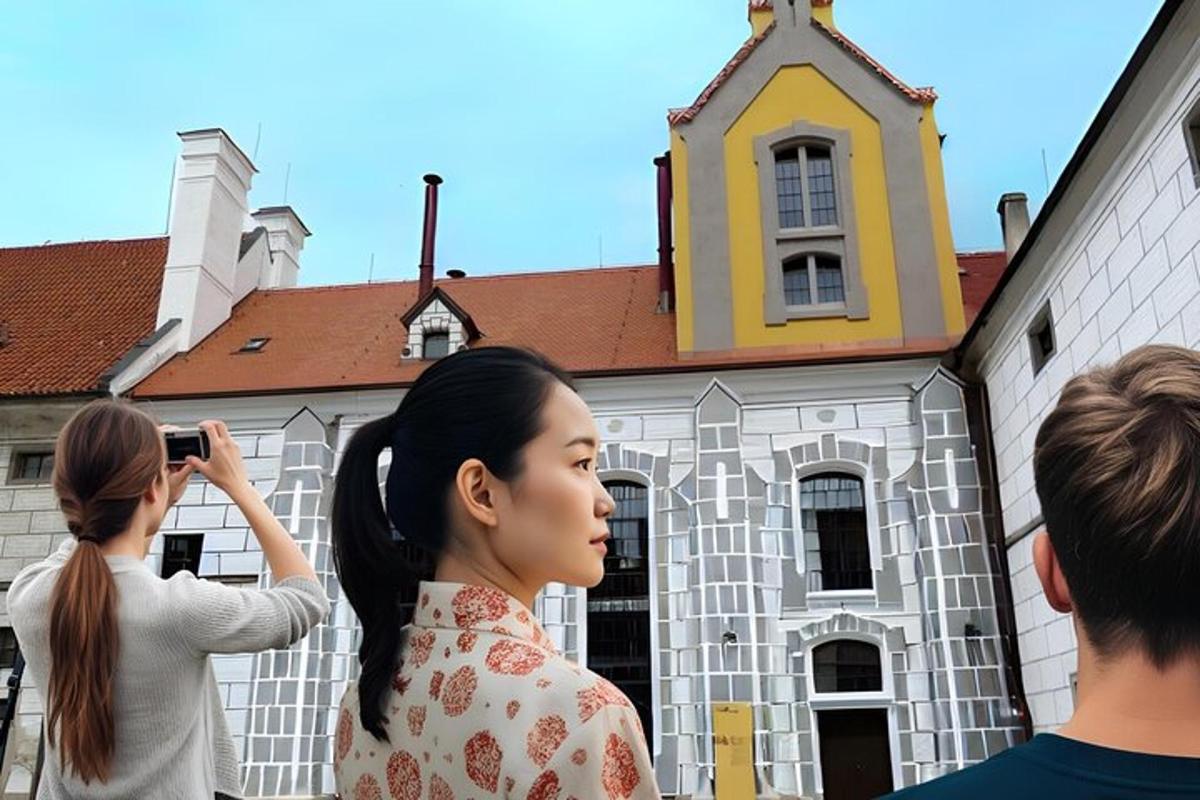 žena fotící se před budovou