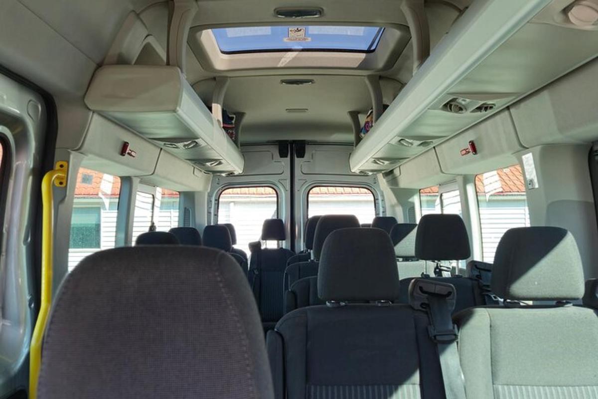 pohled do vnitřku autobusu