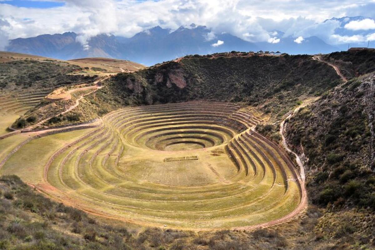 een amfitheater midden in een berg