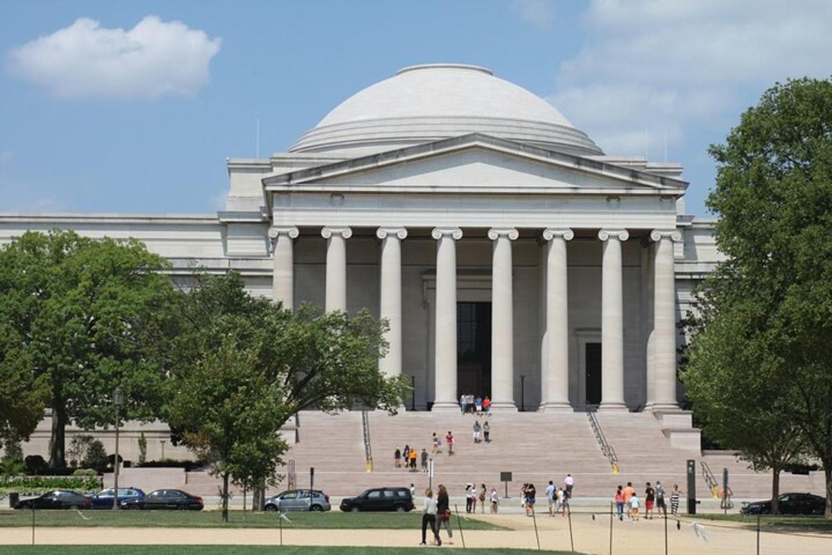 a large building with a dome on top of it
