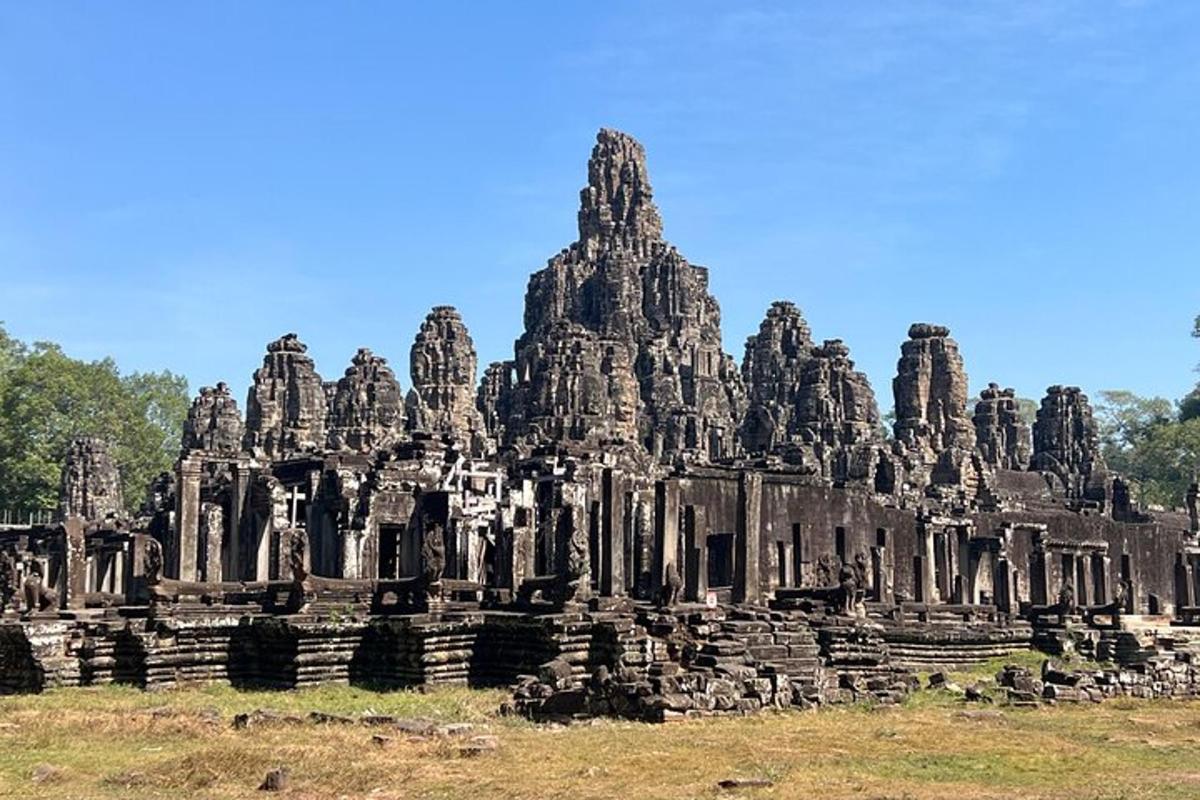 egy templom Angkor Wat romjai között