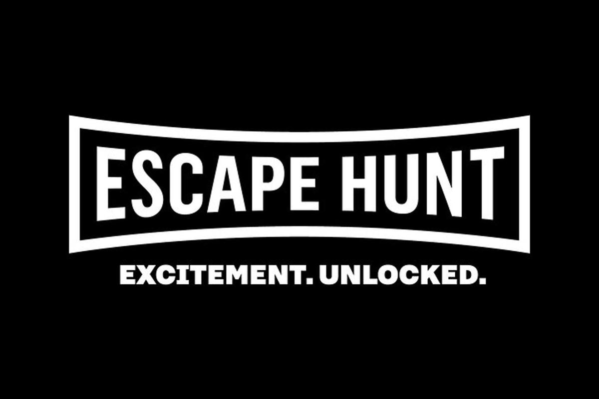 mustvalge logo sõnadega "escape hunt"