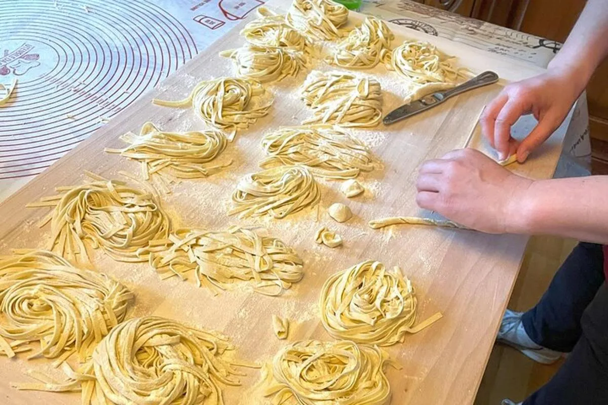 Cours de cuisine & dîner: Pâtes italiennes faites maison avec des habitants – photo 30