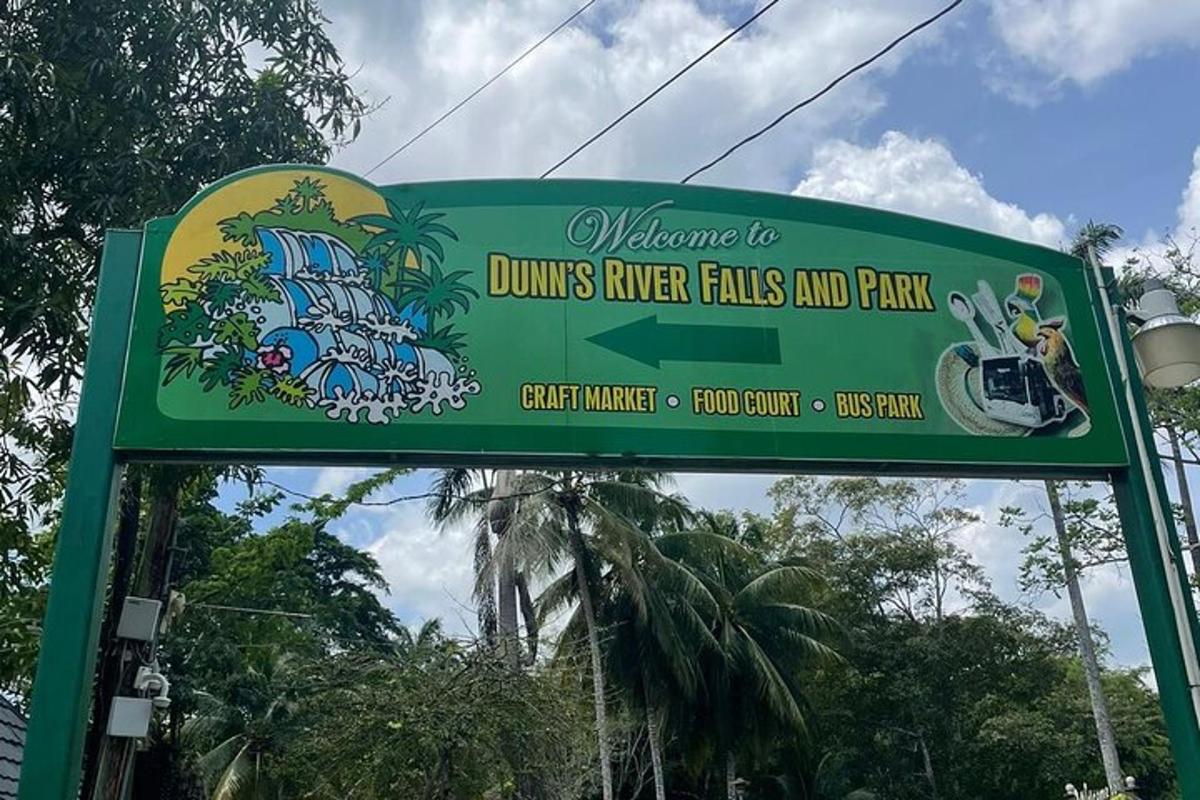 skilti fyrir Duds River Falls og almenningsgarð