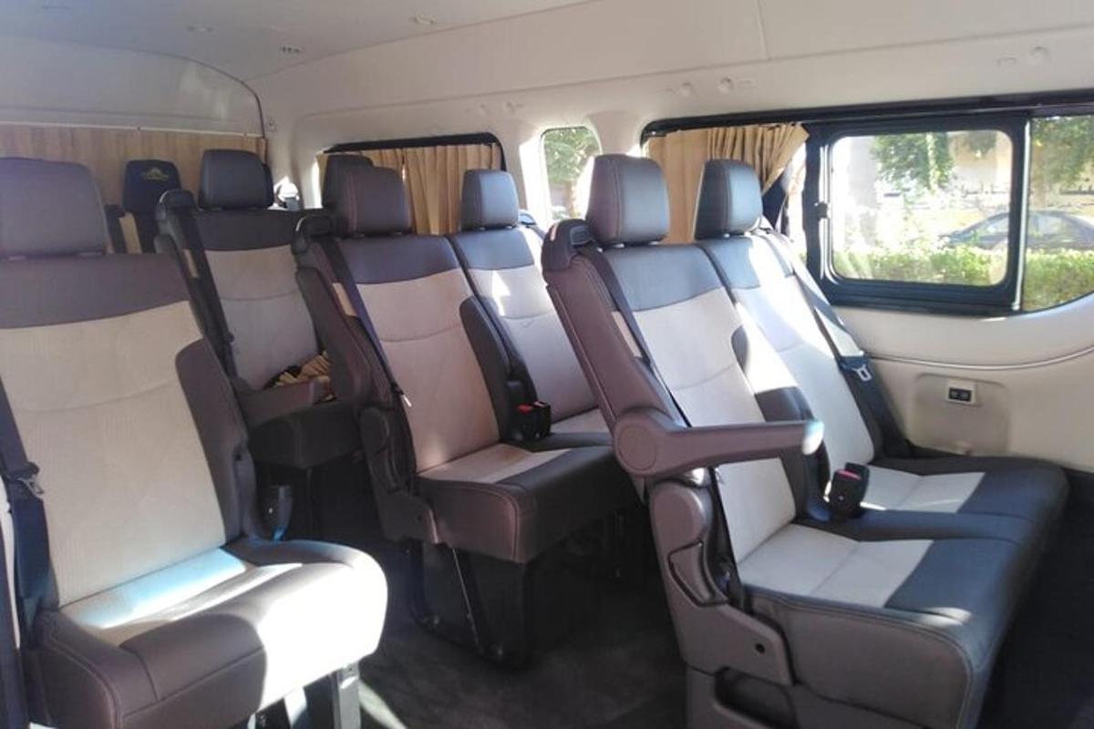 imej tempat duduk belakang van