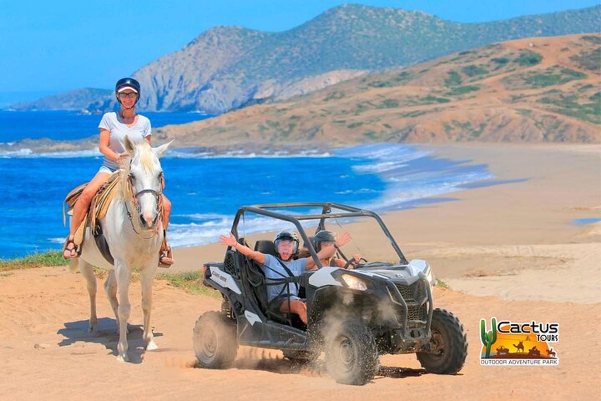 naine ratsutab hobuse seljas ja mees ATV-l rannas