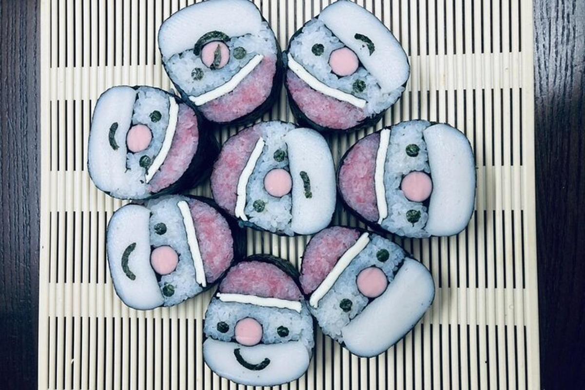 un gruppo di biscotti decorati a forma di coniglietti