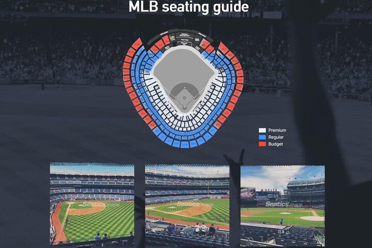 Una vista de un partido de béisbol en un estadio.