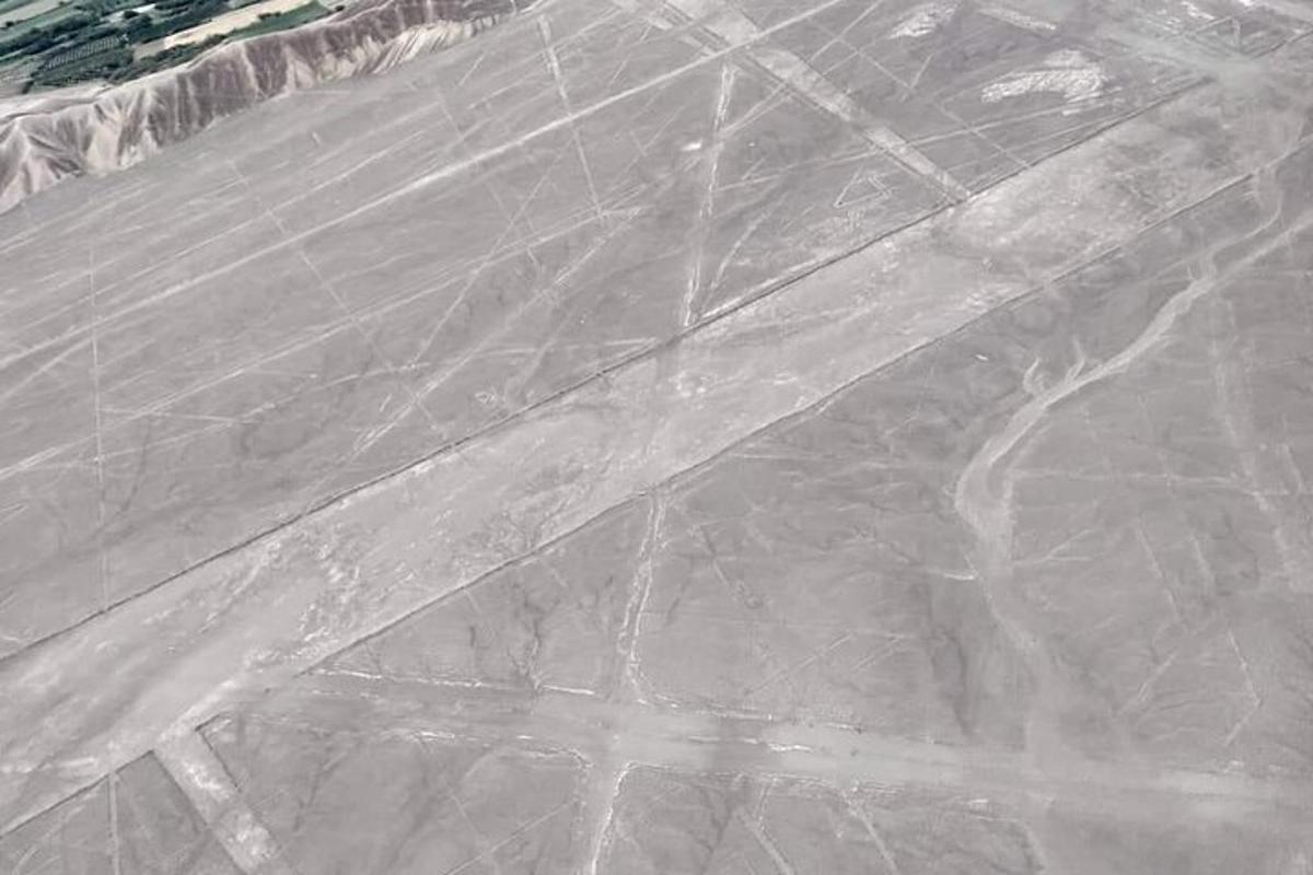 a close up of a piece of plastic on a floor