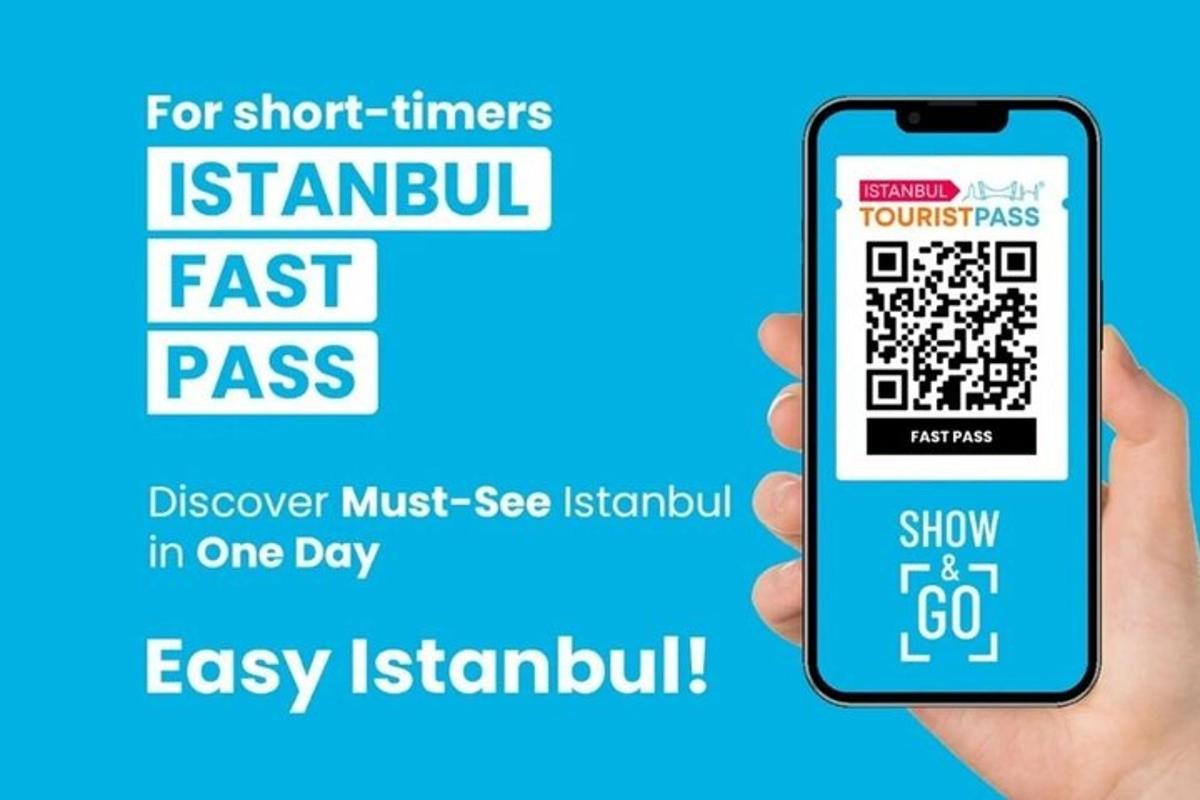 ruka držící iPhone s textem Istanbul Fast Pass