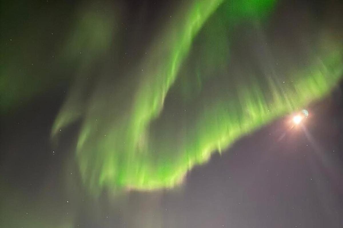 an image of the northern lights in the sky