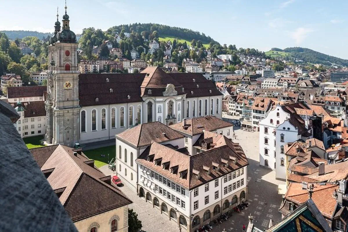 De Bâle : Mont Säntis, vieille ville de Saint-Gall & Bibliothèque UNESCO – photo 4
