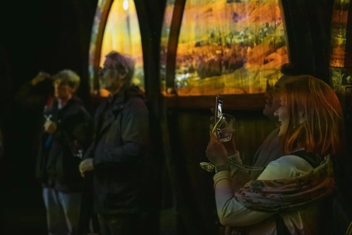 Visite de cave Immersive, dégustation et repas planchette – photo 25