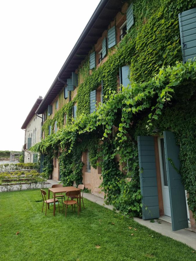 Giardino di Relais Corte Guastalla Apartments