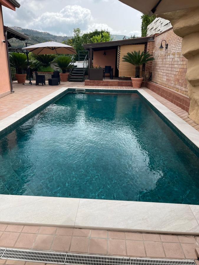 Piscina di B&B Villa Maria o nelle vicinanze