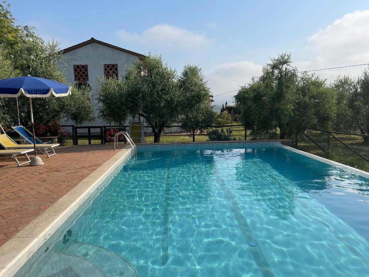 Piscina di Spazzavento Vinci - Agriturismo o nelle vicinanze