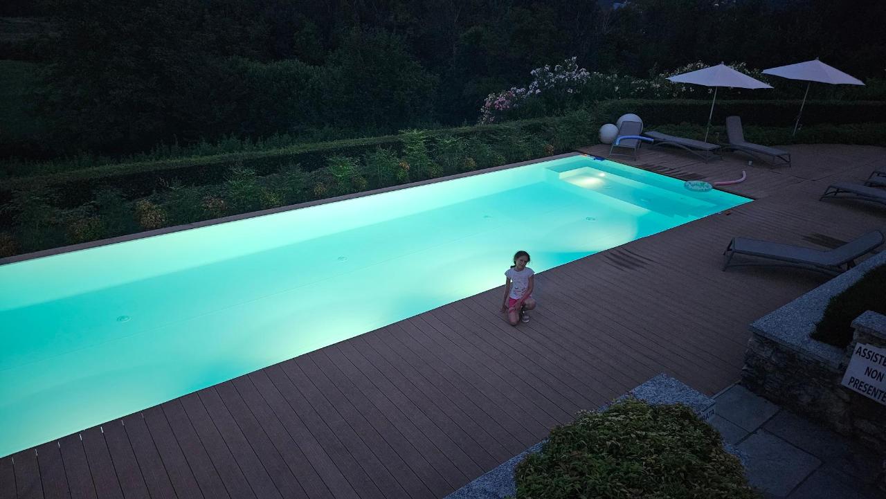 Piscina di Casale Raffaello B&B Como o nelle vicinanze