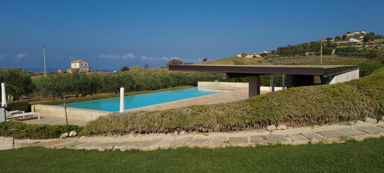 Piscina di Borgo Giallonardo Wine Relais o nelle vicinanze