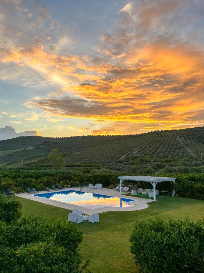 Piscina di Agriturismo Trappeto Vecchio o nelle vicinanze