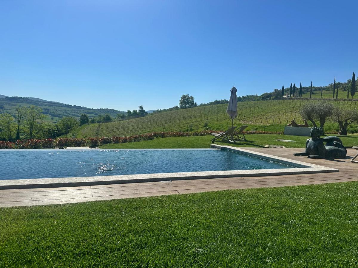 Piscina di PODERE 1384 o nelle vicinanze