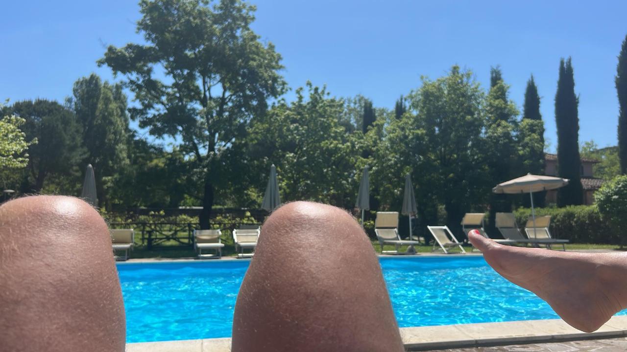 Piscina di Borgo San Benedetto o nelle vicinanze