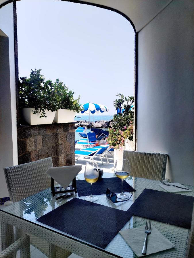 Piscina di Ischia Blu Resort o nelle vicinanze